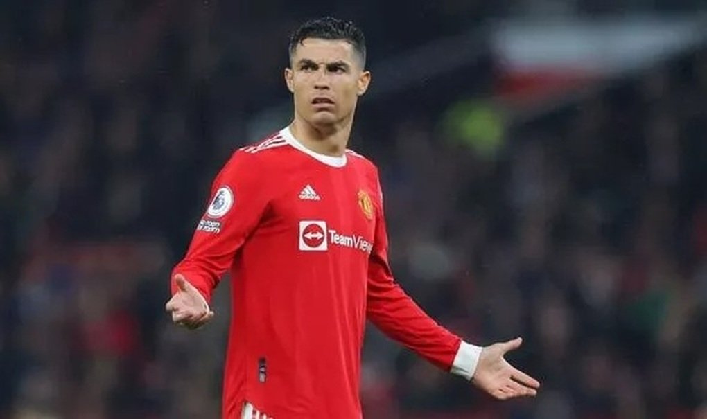 Revealing the reason coach Erik ten Hag is ready to let C. Ronaldo leave Man Utd 2