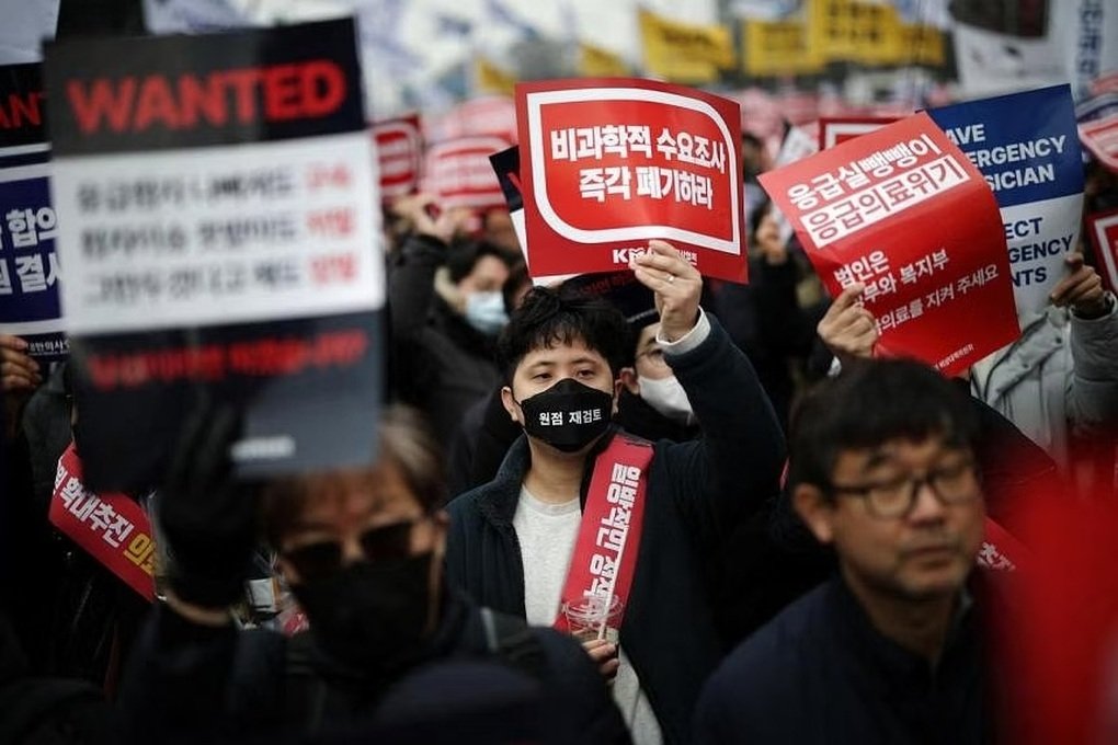 South Korea will revoke the licenses of 7,000 striking doctors 0